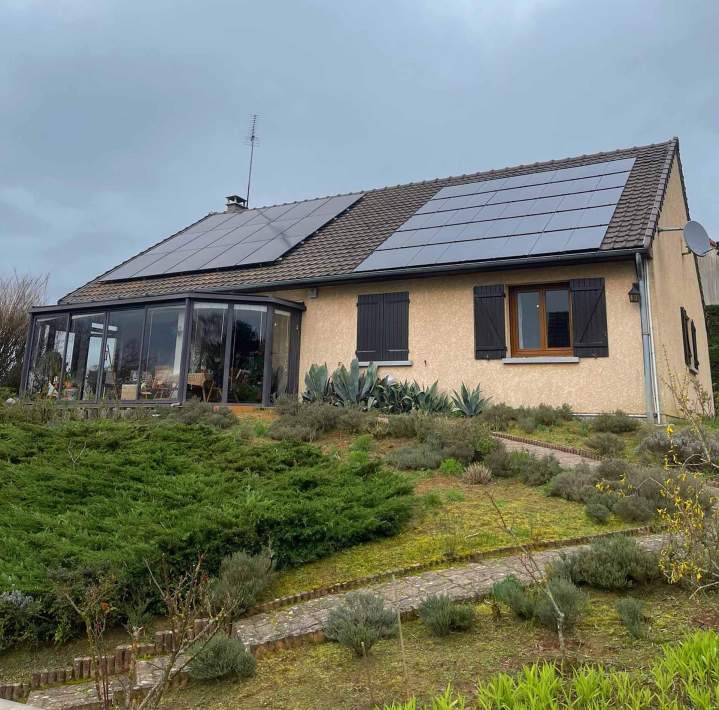 Entretien de panneaux photovoltaïques en Île-de-France